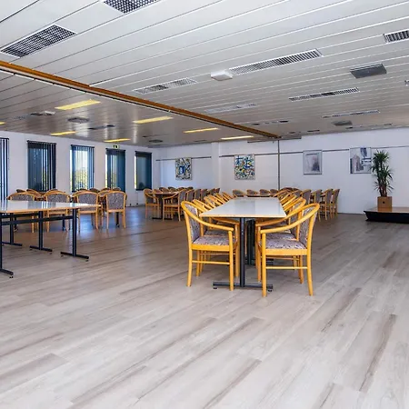 Apartment 4 Person On In *